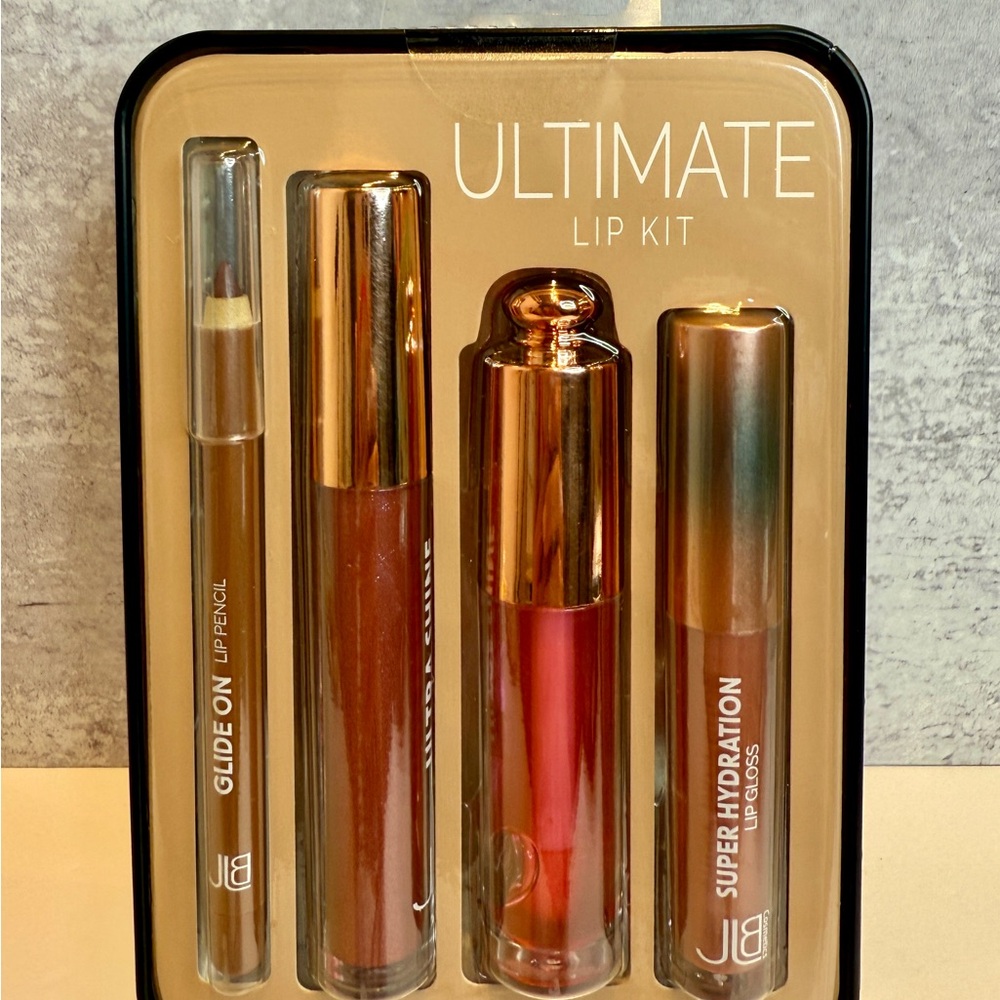 Ultimate Lip Kit with Red and Brown Shades